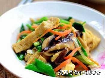 做法|爆炒香菇不好吃？学会此种做法，香味扑鼻，口齿留香，特别给力