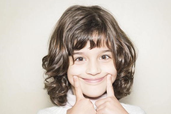 高跟|幼儿园班主任:宝宝上学校,这几类衣服尽量别穿