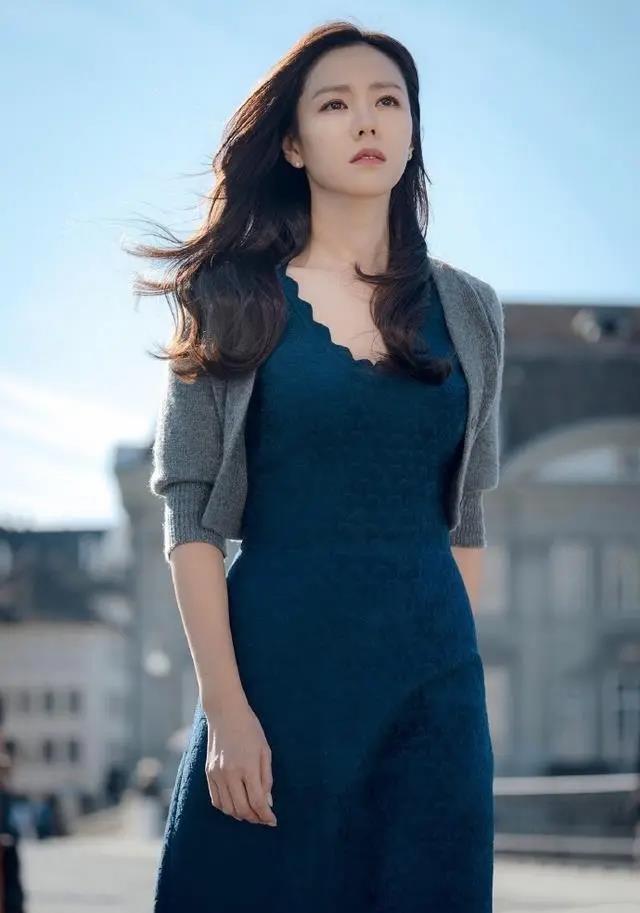 姚晨|穿搭秘籍，30岁女生如何穿出气质？从明星穿搭入手，教你万能技巧
