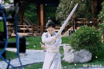 因为|杨幂新剧即将袭来，预告片播放量破亿，又是一部待定的“爆款剧”