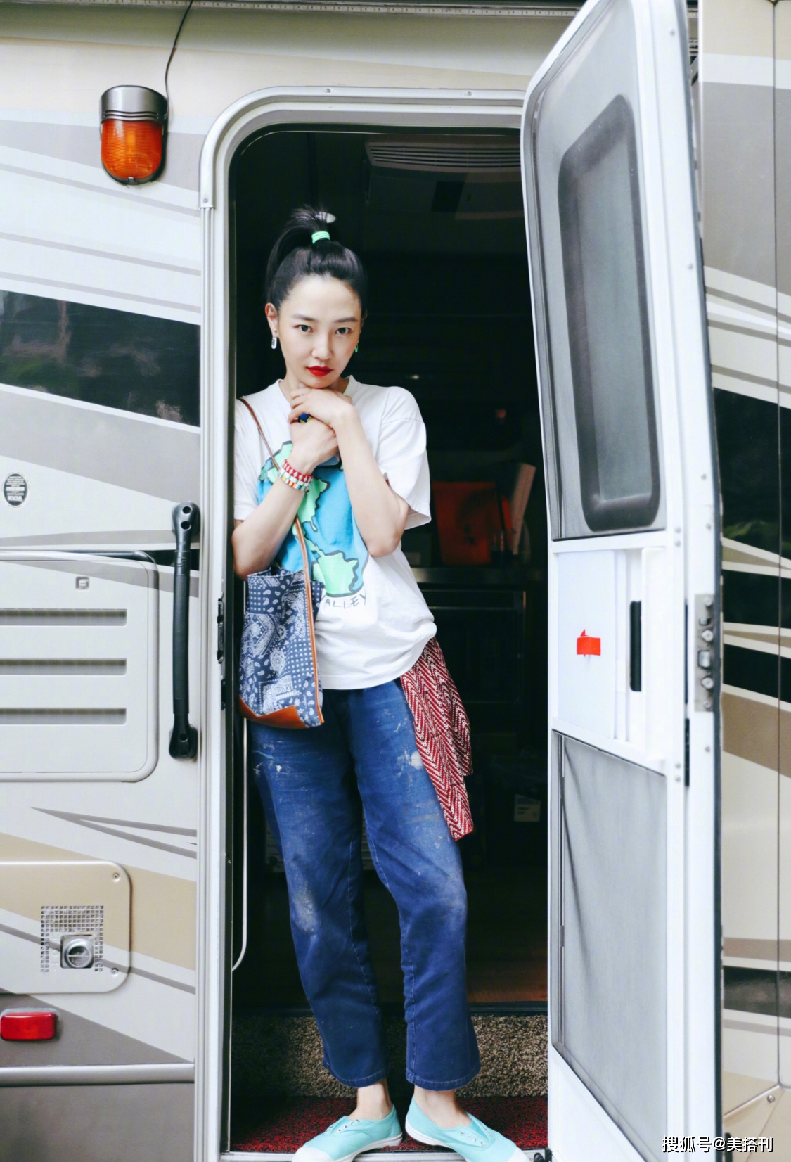 蓝色|白百何私服品味太好了吧!每一套都是日常好看系列,白百何风有了