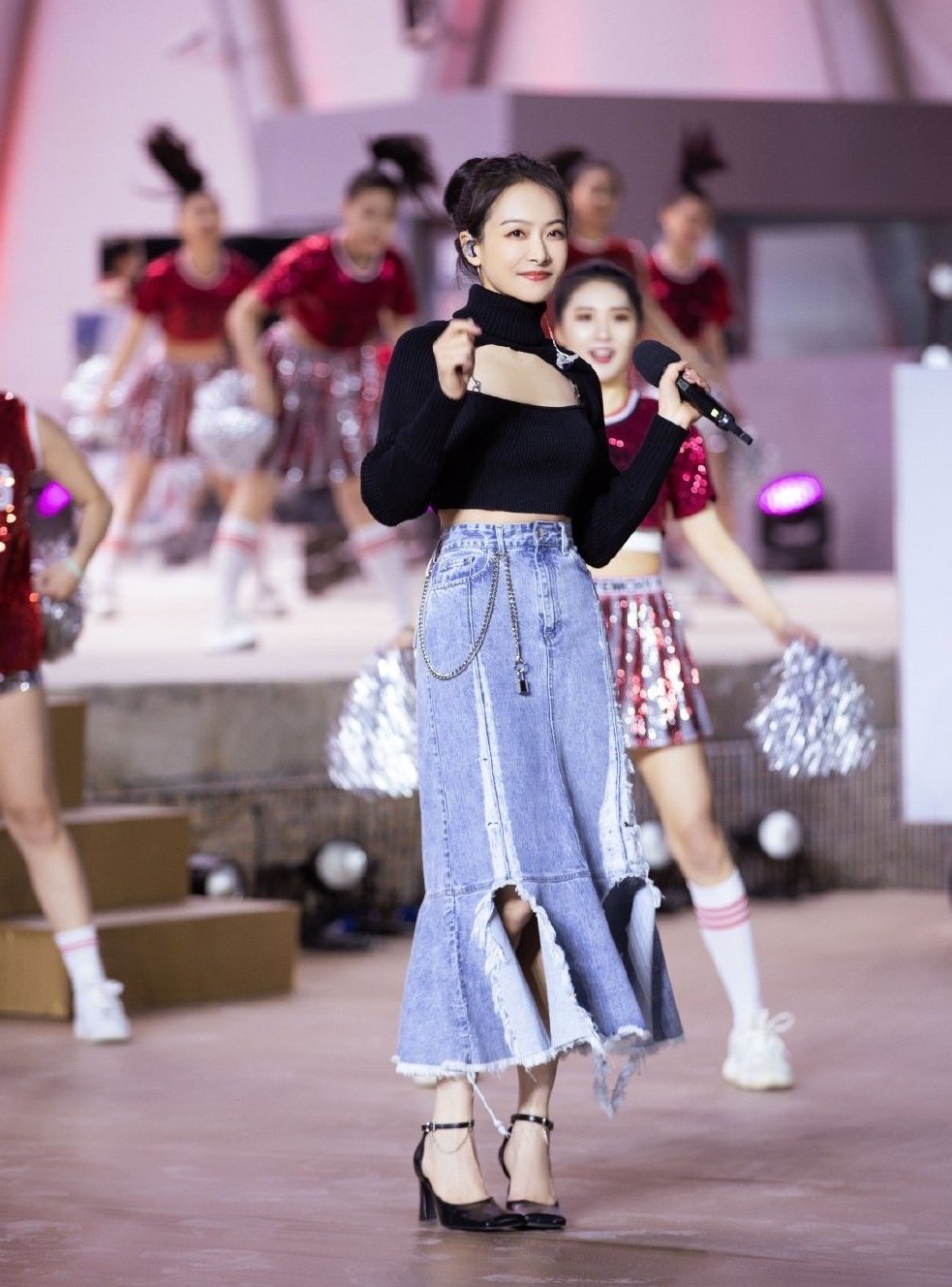 娜比|清纯甜姐蒋梦婕穿紧身透视裙撞衫Jennie，这样的她更有韵味了!