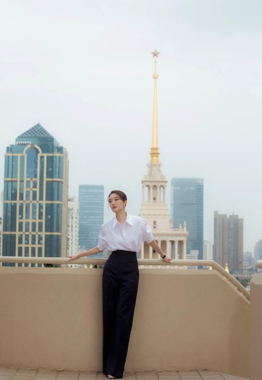 景甜|陶虹景甜的深V造型,真的又美又大胆