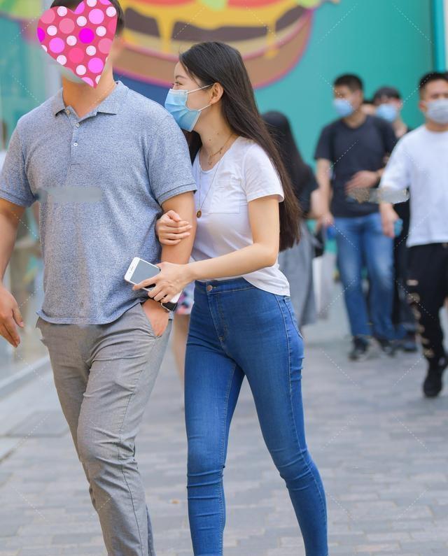 显得|瑜伽裤打扮不浮夸,显得特别乖巧甜美,带来美丽气质