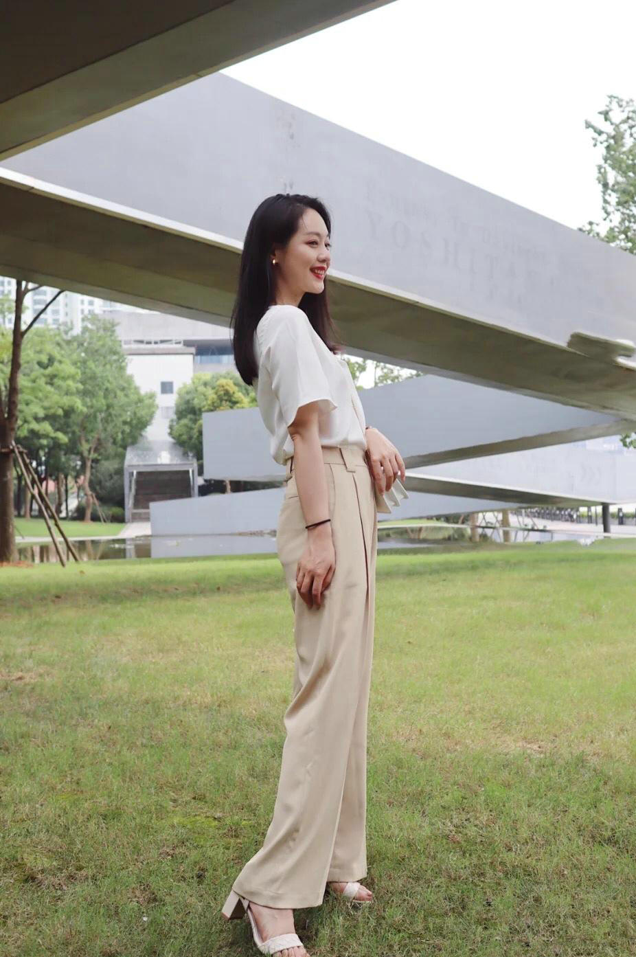 黑色|夏天穿这样的裙子，时尚又个性