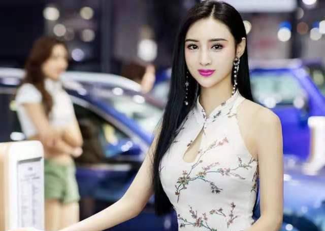 方法|25岁美腿车模，身材完美保养有方法，旗袍装堪比明星出场