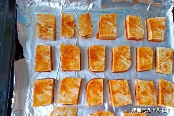 葱花|豆腐这么做，不用1滴油，外硬内软，又香又脆，好吃、简单、健康