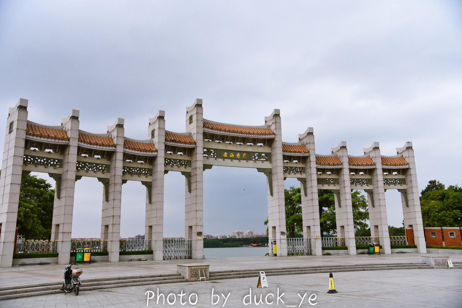 泉州西湖大门图片