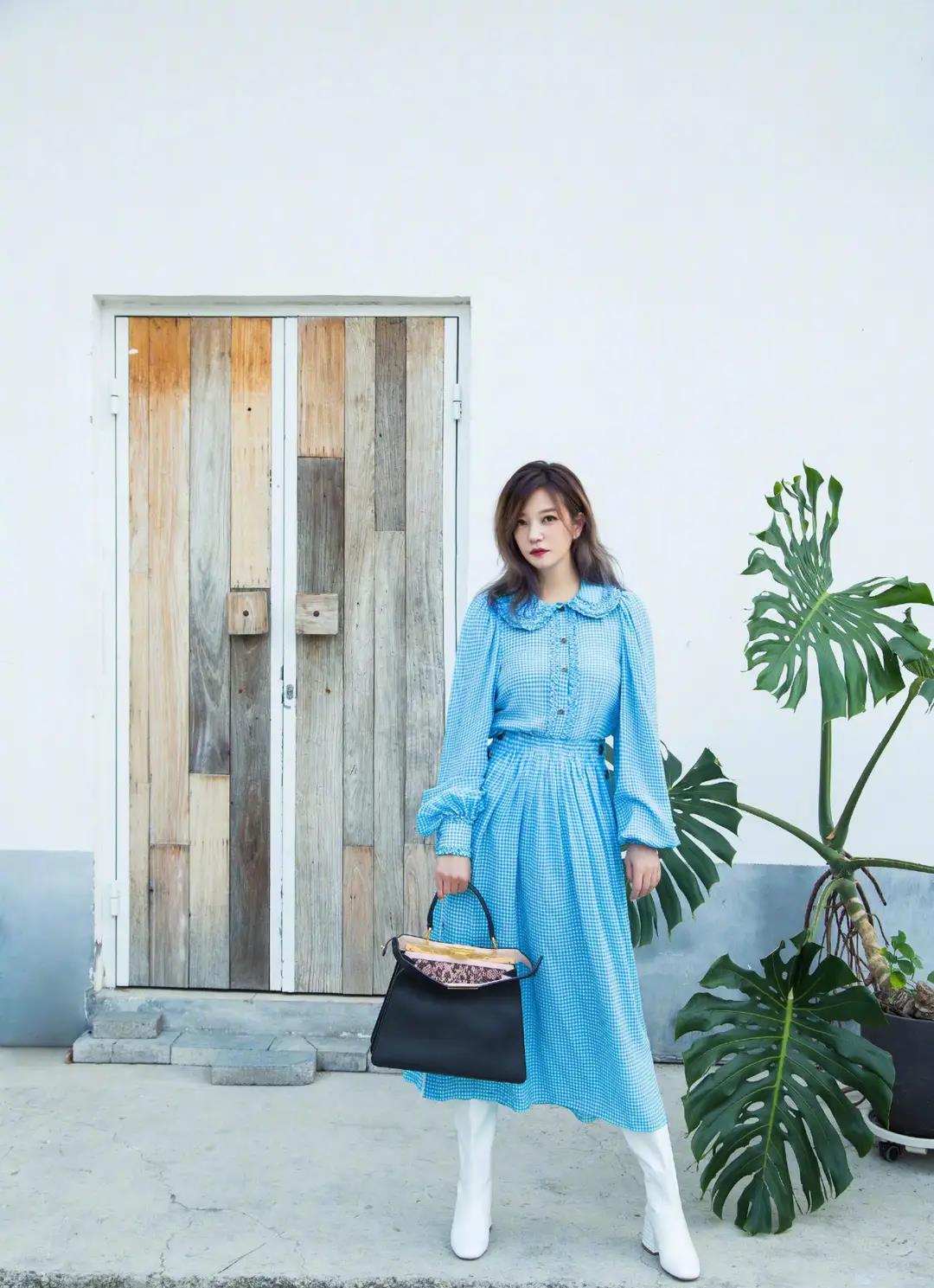 出圈|王子文恋爱又美出圈,穿泡泡袖连衣裙甜美俏皮,温柔减龄让人着迷