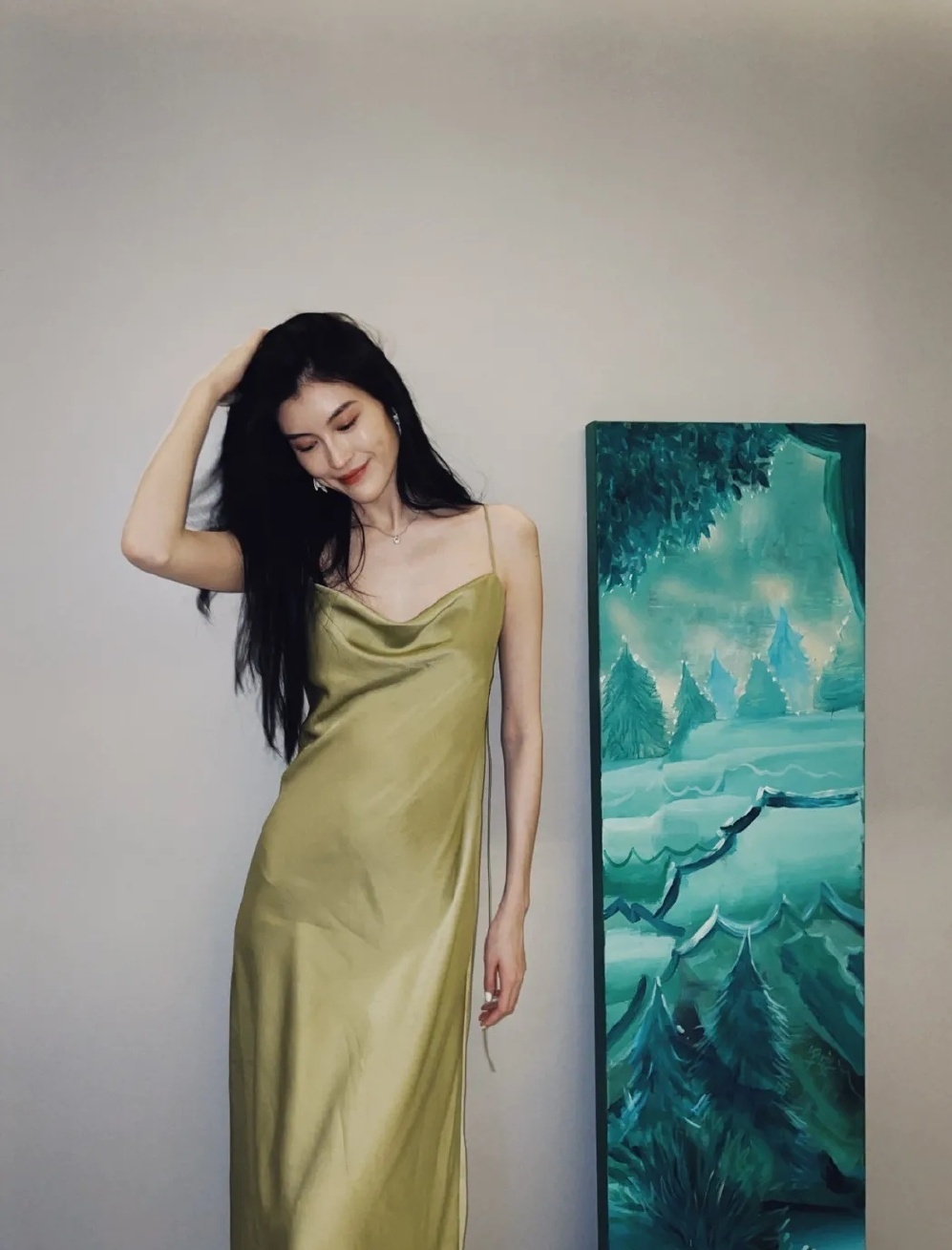 娜比|清纯甜姐蒋梦婕穿紧身透视裙撞衫Jennie，这样的她更有韵味了!