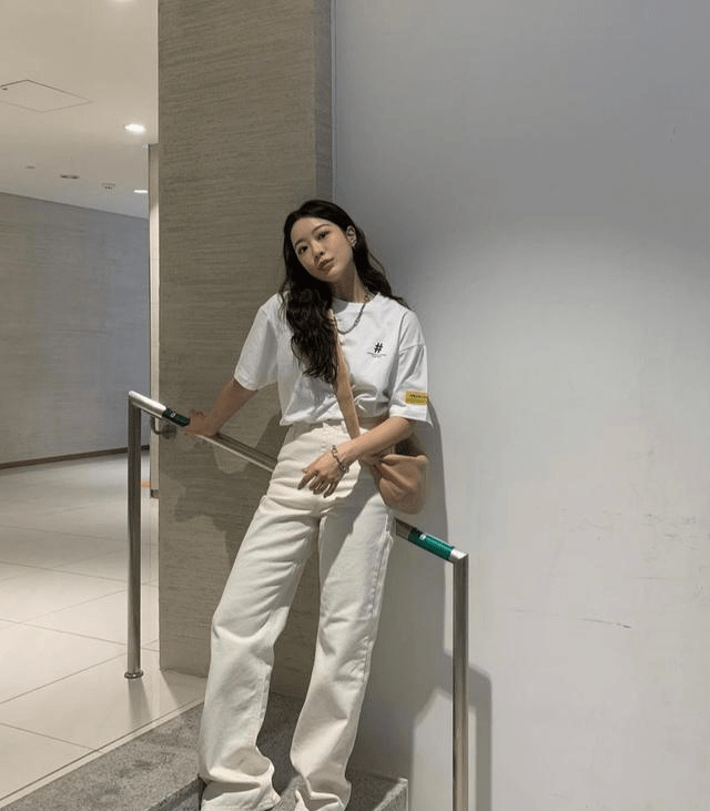 夏天|夏天流行的韩系穿搭，可甜可撩！