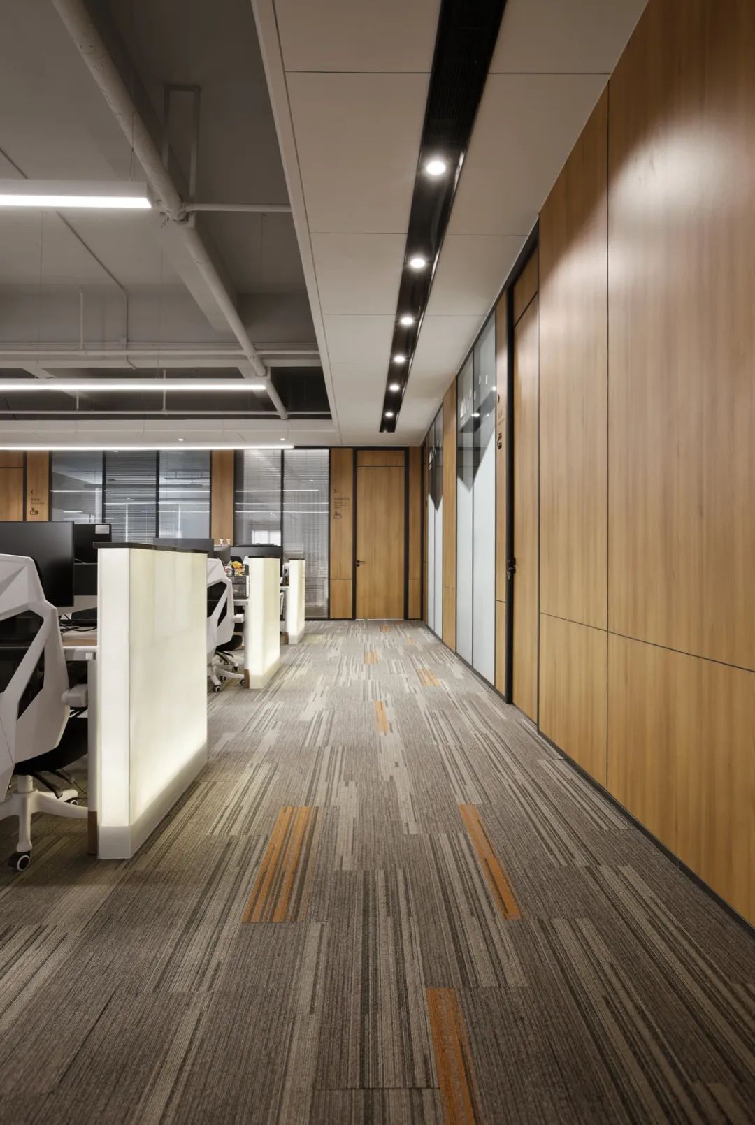 the|吴英翔新作｜JISULIFE几素办公空间设计X理性科技感与舒适自然的绝妙平衡