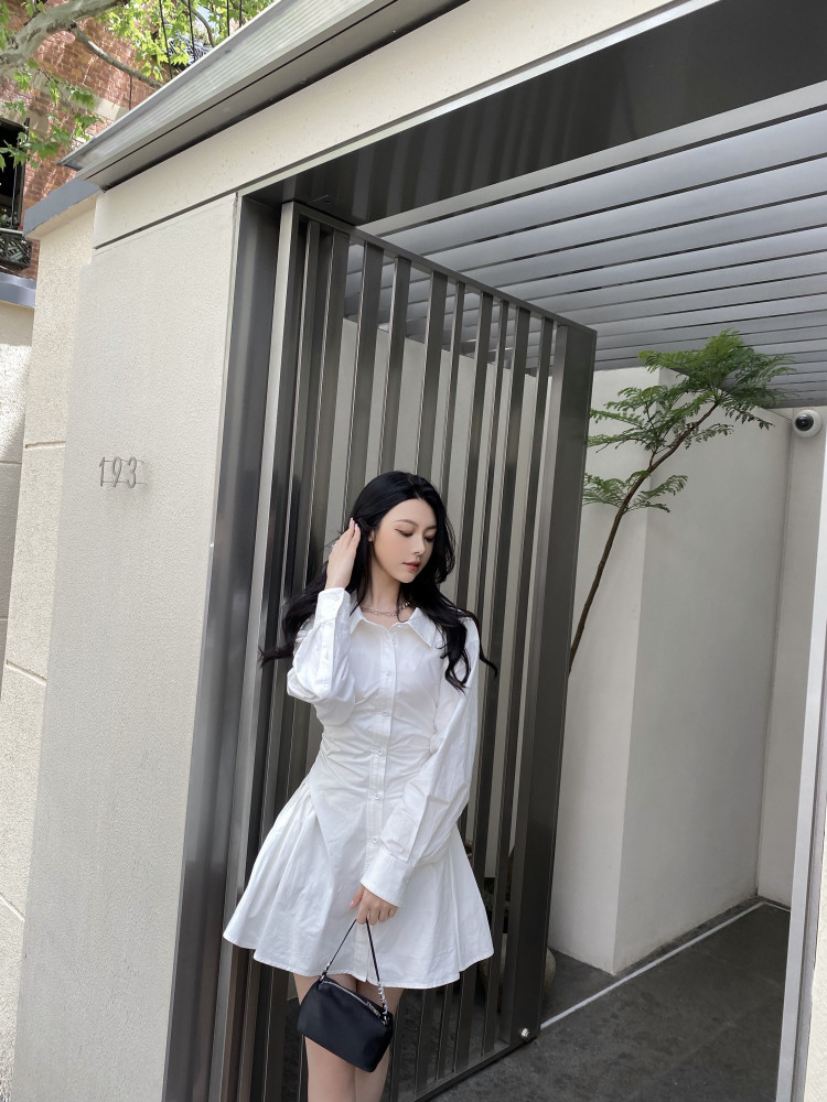 视觉|“40岁女人”一定就该怎么穿？这几款不光有气质，更让你活力四射