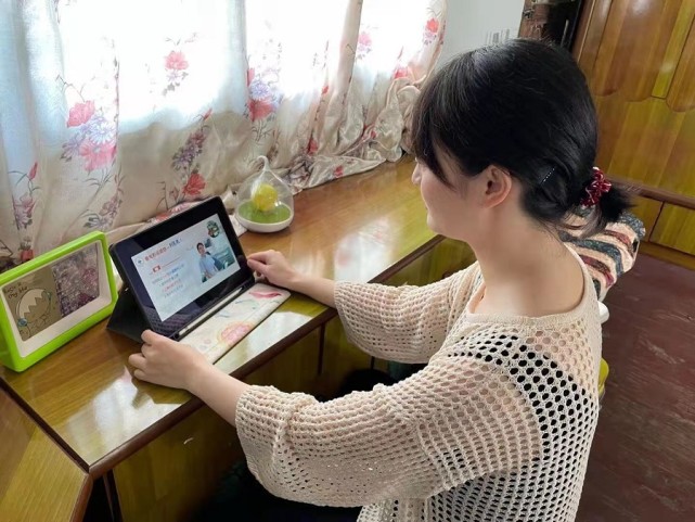 花垣县民乐镇初级中学教师暑期充电忙