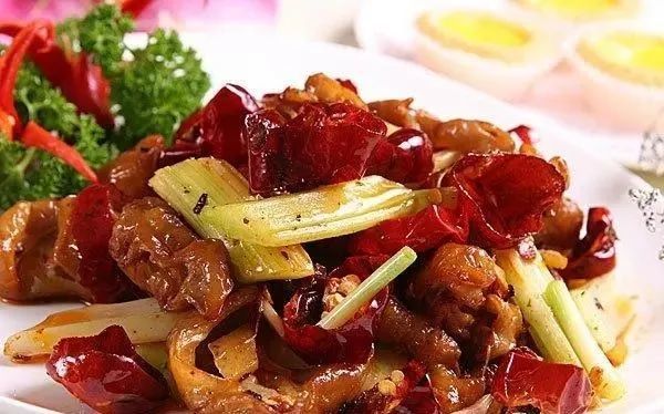 三亿体育app餐饮10大美食都会排行(图11)