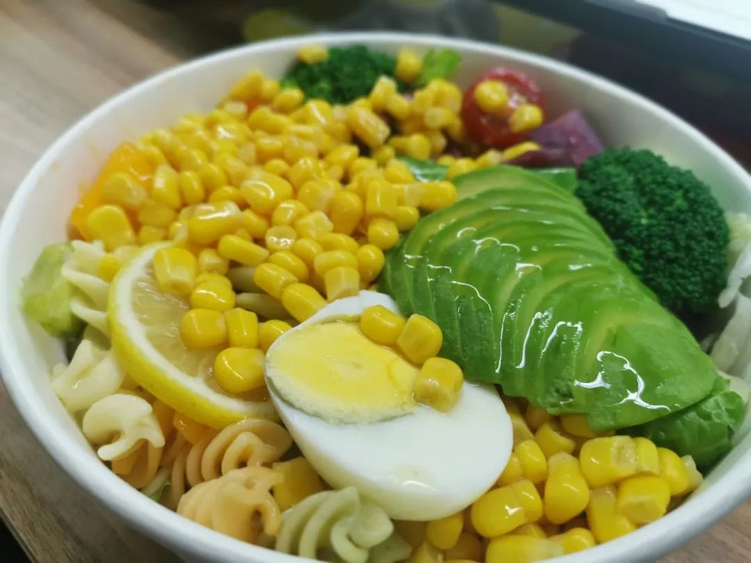 Kcal|轻食到底是不是智商税？吃了一个月后，我得出了结论