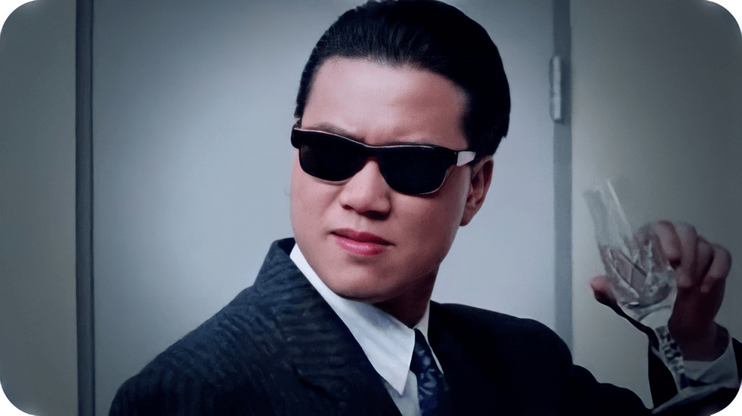 64岁万梓良近照曝光帅过周润发红过刘德华如今却成了这样