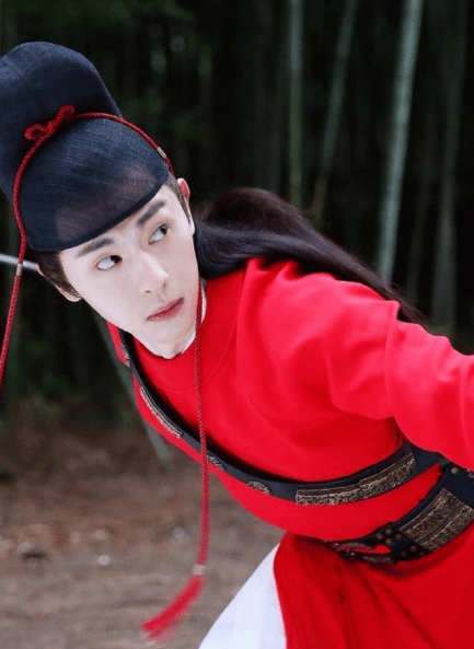男星|古装红衣美男，龚俊、杨洋、肖战等男星，谁是你心头的朱砂痣？