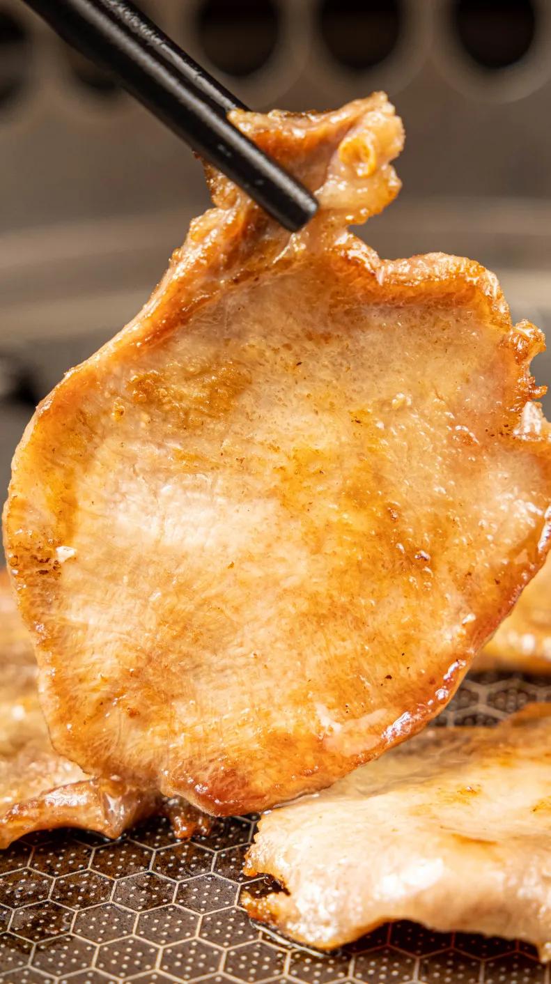 什么|江南西这店，用榴莲烤和牛，老板怎么想的？