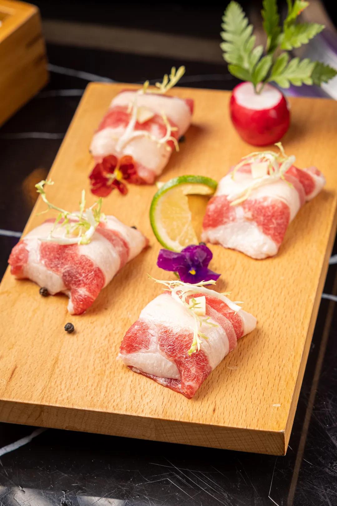 什么|江南西这店,用榴莲烤和牛,老板怎么想的?