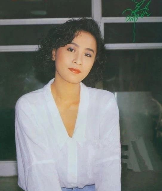 黎姿|黎姿真是美到极致，港风造型清爽大方，尽显优雅与甜美