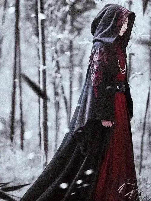 男星|古装红衣美男，龚俊、杨洋、肖战等男星，谁是你心头的朱砂痣？