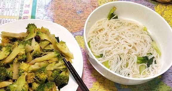 因为|月子期间，婆婆天天清汤寡水，“苦了”宝妈“饿了”孩子