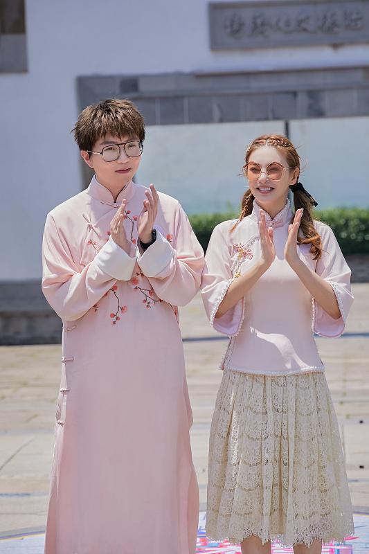 纱裙|张雨绮一点不像30多岁,身穿白色休闲裙,看起来好有少女感