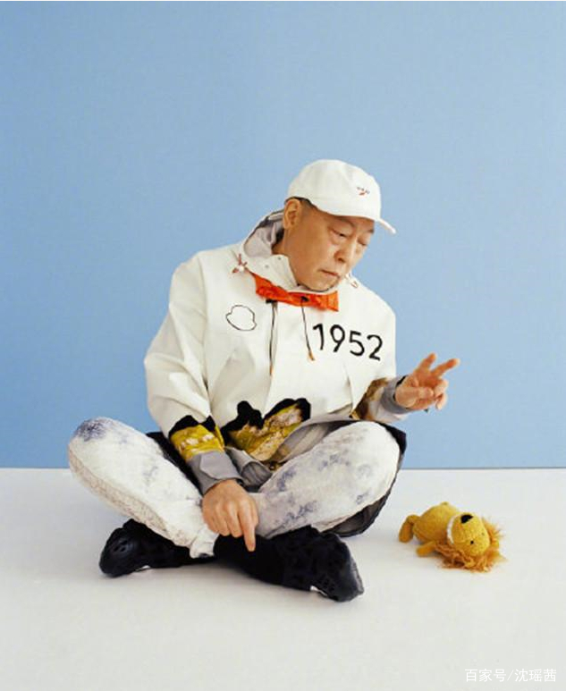 形象|倪大红新戏形象曝光，穿青春套装服饰变“潮老头”，瞬间减龄20岁