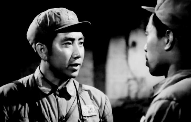 新中国成立后,潘文展成为上海电影制片厂演员剧团的演员,其间,先后