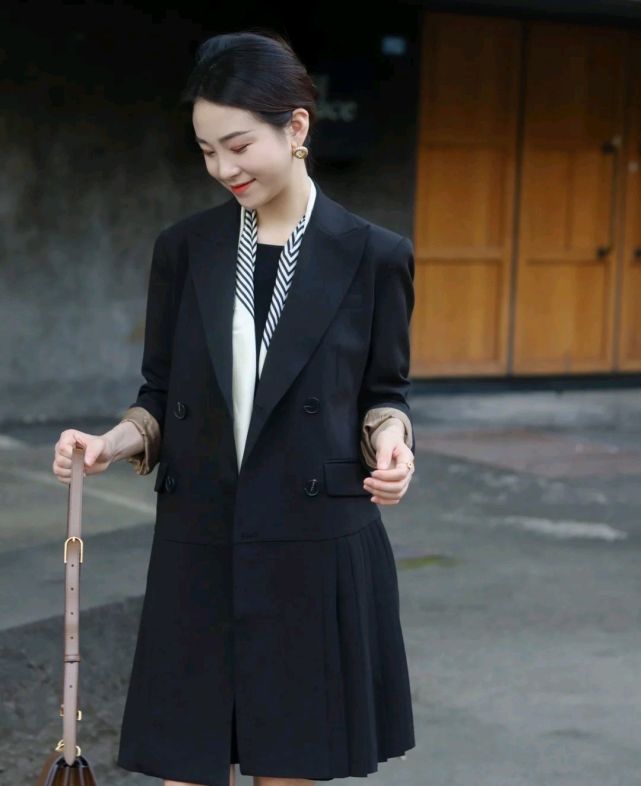 尖头|发现自己有点胖了该怎么穿搭？只要穿对了，显瘦又显腿长