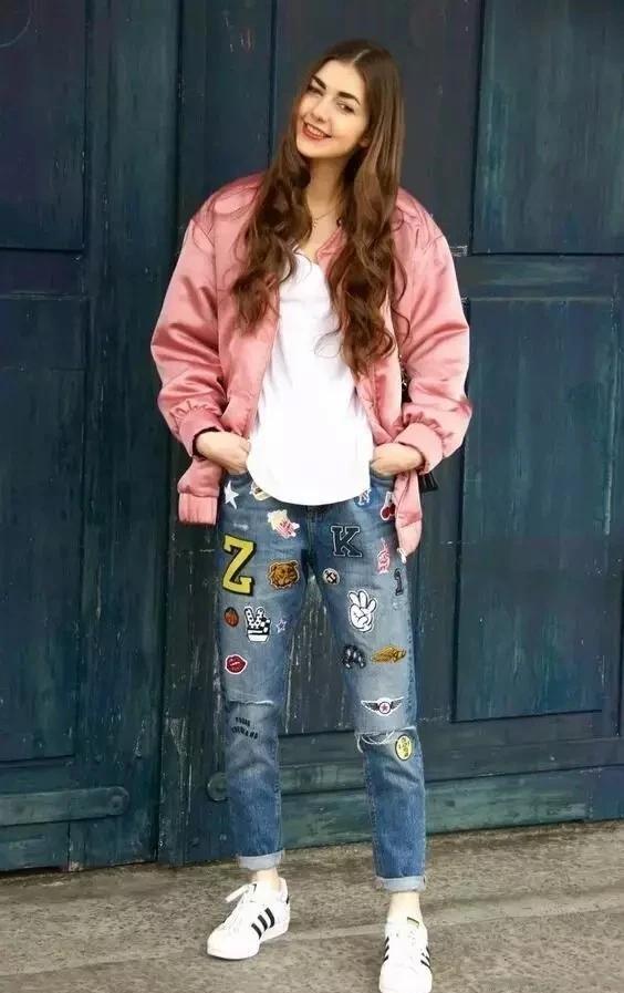 黑色|金铭过生日！穿夹克和陈佩斯儿子一起庆祝，不婚不育40岁仍少女