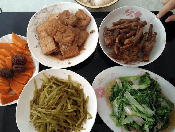 丈母娘|老婆怀二胎，丈母娘来帮忙做饭，这样的伙食，给多少生活费合适？