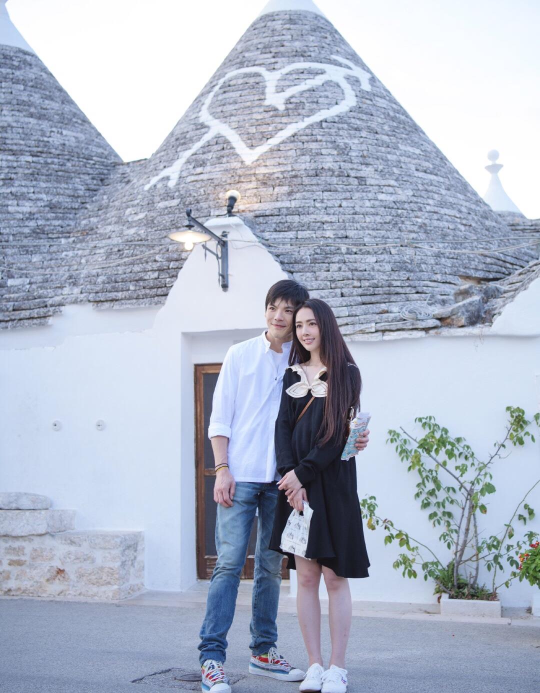 郭碧婷|郭碧婷豪门媳妇养成记,穿衣有心机,在公婆和向佐面前完全两个样