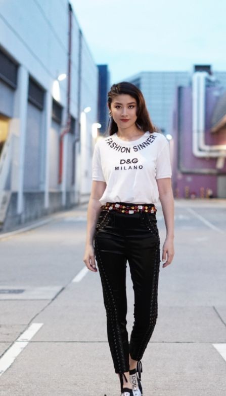 陈慧琳|陈慧琳活成了70后的骄傲！泡泡袖上衣配工装裙，又美又飒真时髦