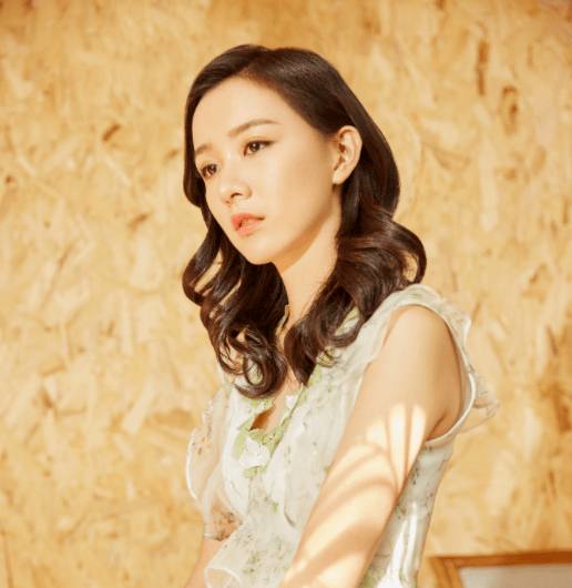 角色|《扫黑风暴》里面的麦佳，剧中恋爱脑，剧外是90后实力小花