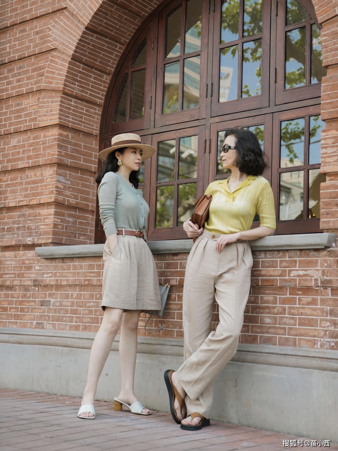 学三木|女人过了50岁，少穿黑白灰！学三木妈妈的高级优雅搭配，时髦气质