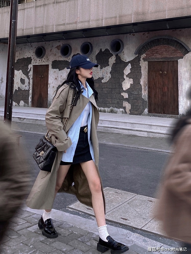 一身|短裙和马丁靴真的是当之无愧的A+搭档