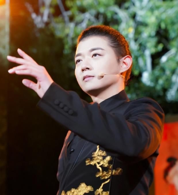 遭披荆斩棘开除后 霍尊宣布退圈 他的长文为何没有感动网友 娱乐 中华资讯在线