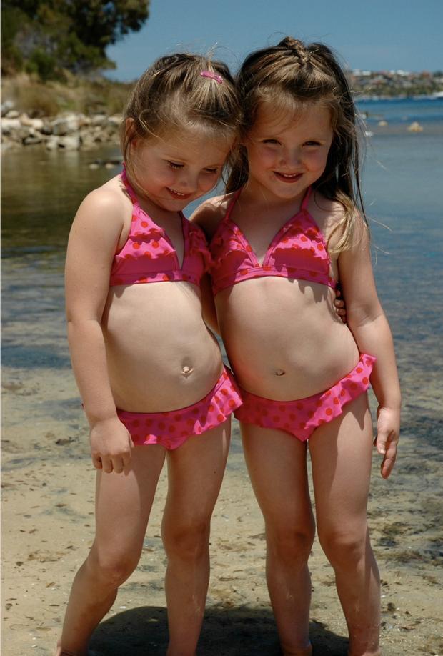 成长|双胞胎生下来就没穿过衣服，不是父母狠心，而是穿不得，这是为什么？