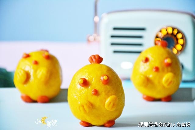 面團|松松軟軟，就和蛋糕一樣，小雞仔饅頭，手掌那么大，好吃好看