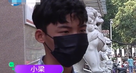 进行|手术做一半被推出手术台，小伙一瘸一拐走出来，搞成这样怪我喽？