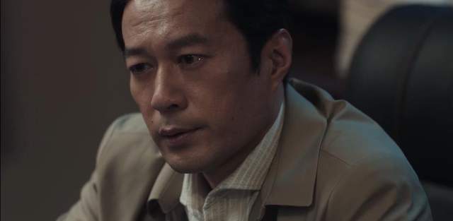 《扫黑风暴》:李成阳为何将董耀和马帅的合影,赠送给董区长?