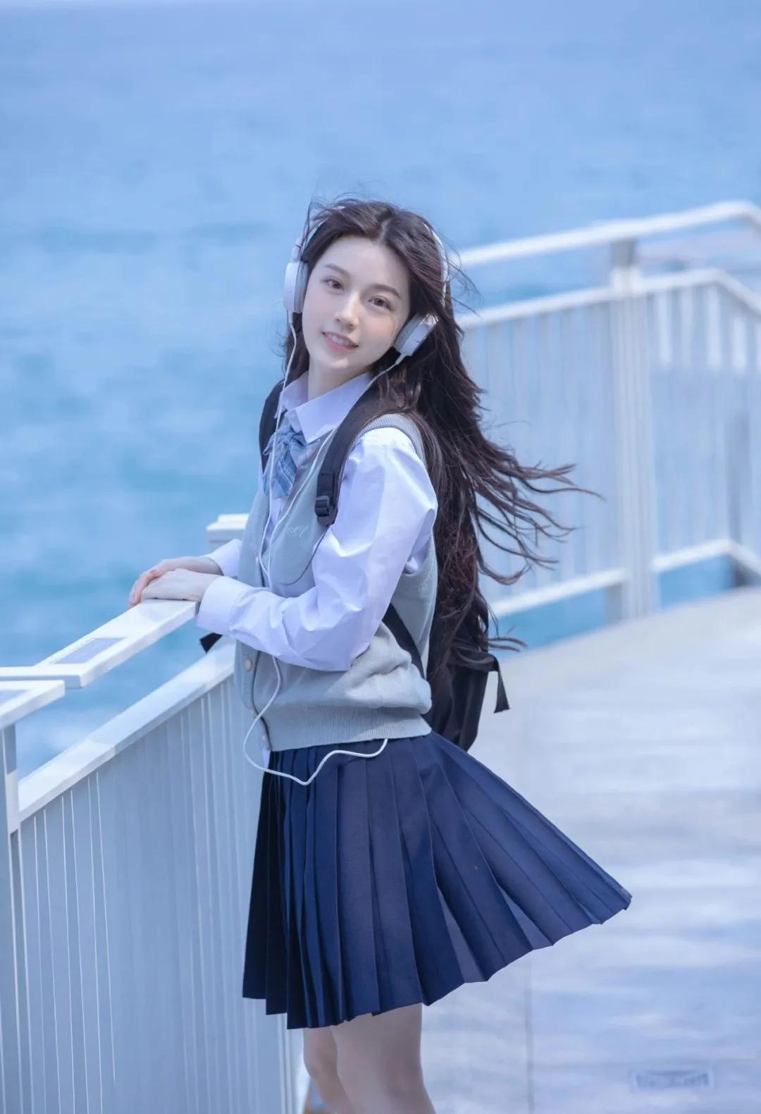 sona|美少女圈拉胯成啥样了，连她都被说是颜值诈骗…