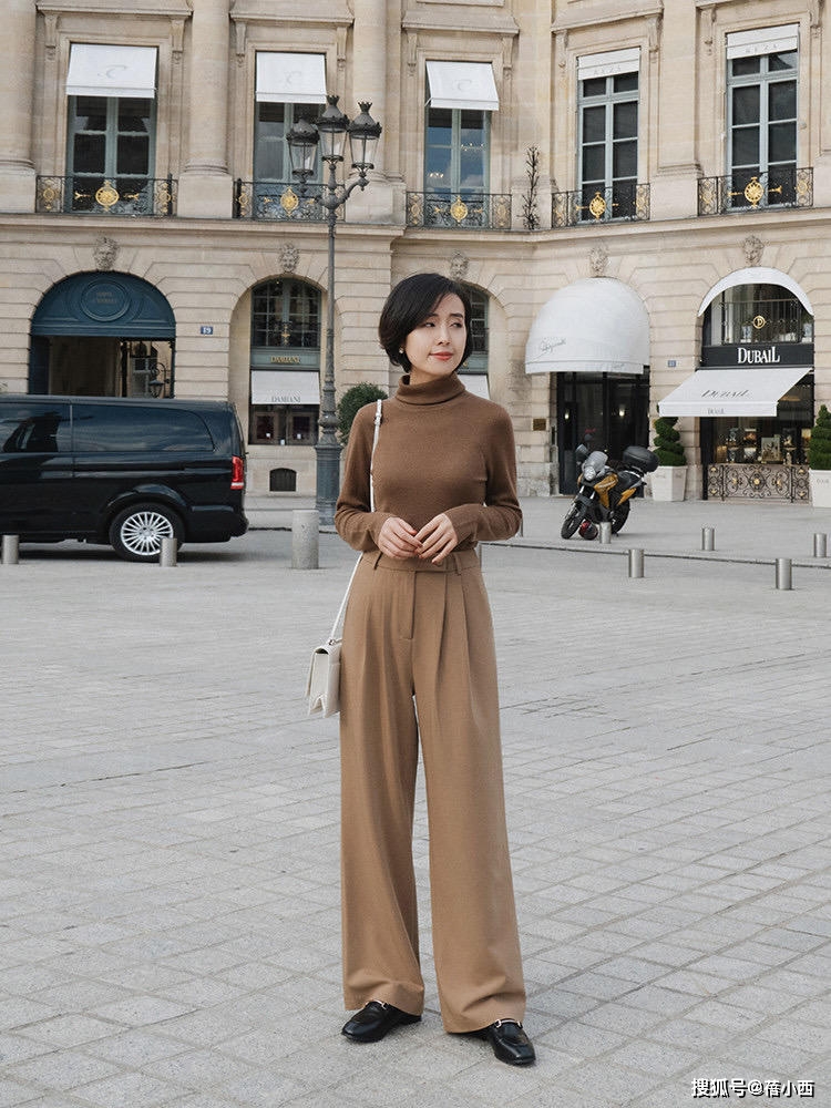 小白|这才是衣橱里的“无龄感裤子”,百搭又时髦,什么年龄都可以穿