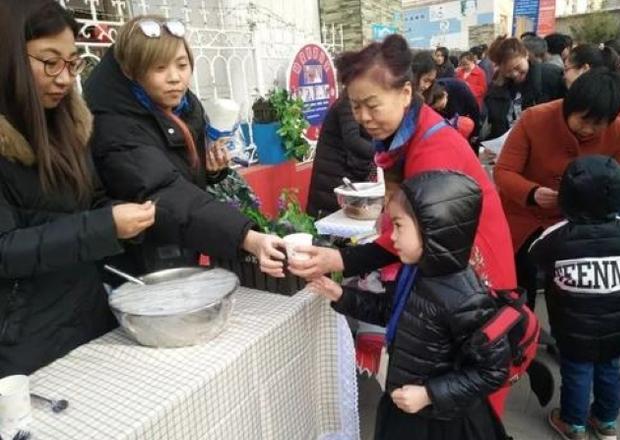 午餐|幼儿园老师发午餐图片，2秒撤回，也没能逃过家长的眼睛