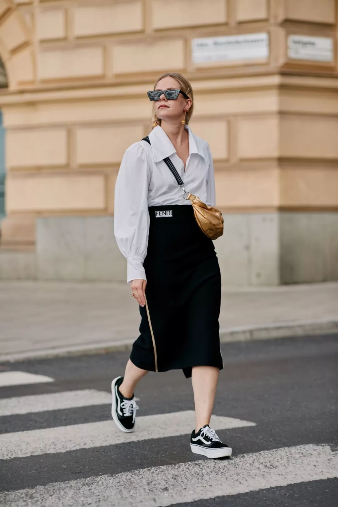 驼色|大半个娱乐圈都在穿，好看极了。