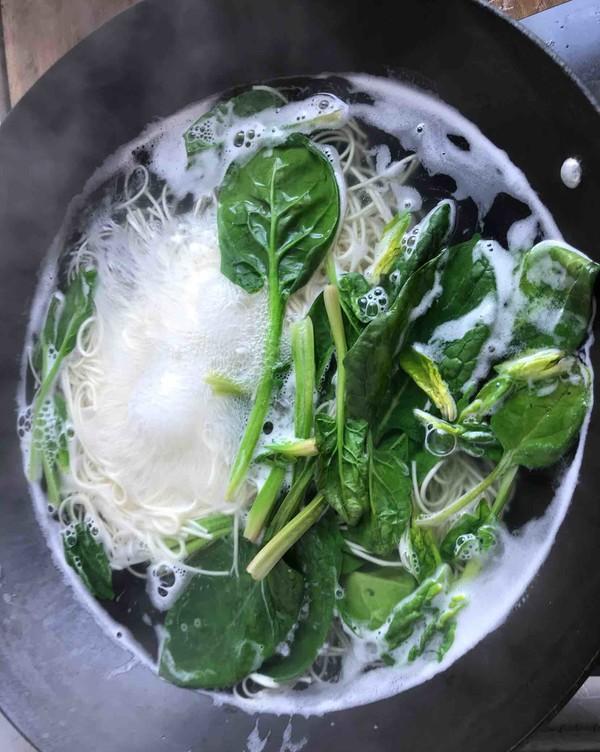 辣椒油|天冷,早上只想这碗面,酸爽开胃,暖和一整天,8分钟就搞定!