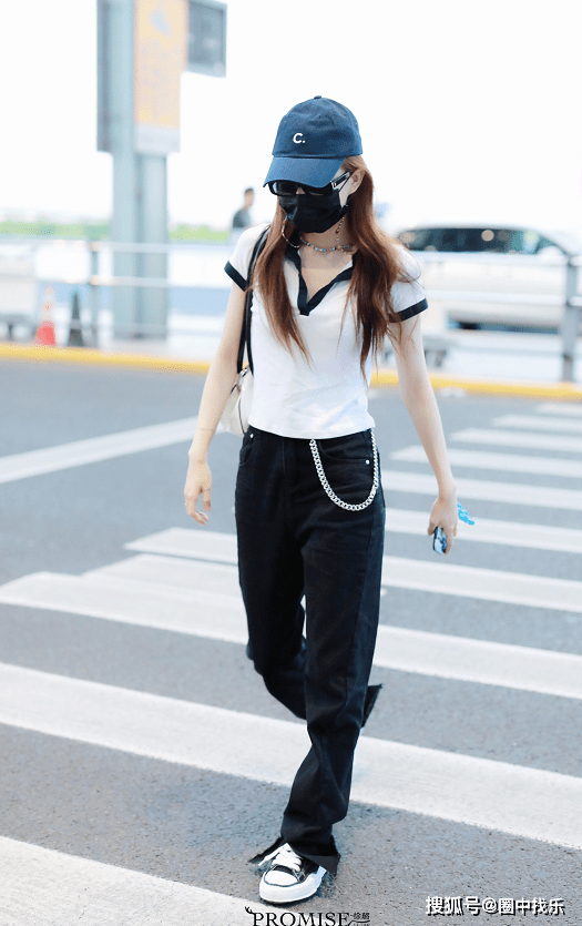 品牌|徐璐真不是“一般的瘦子”！BM还能穿得这么宽松，谁看了不服？