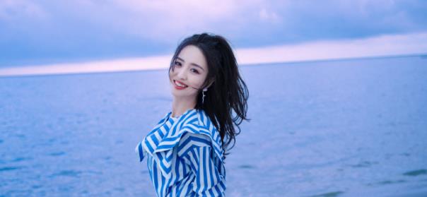 马尾|果然扎马尾显年轻，38岁丫丫连晒两组照片，宛如18岁少女